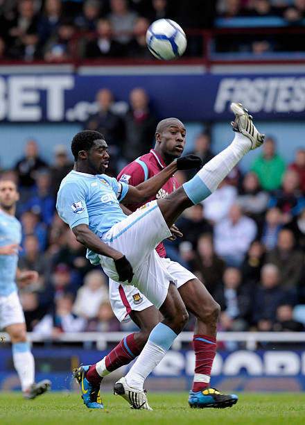 姆伯莫的身 姆伯莫的身